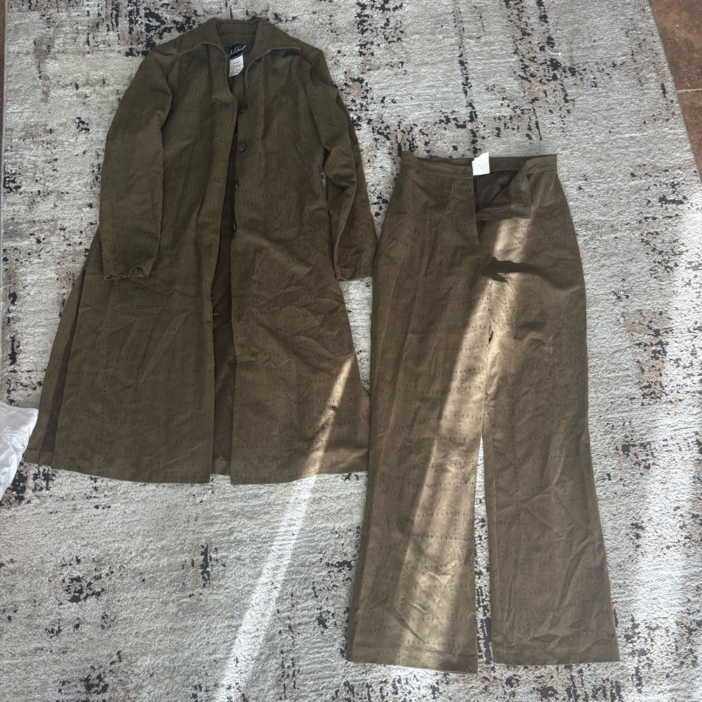 Jolibel Textured pant suit